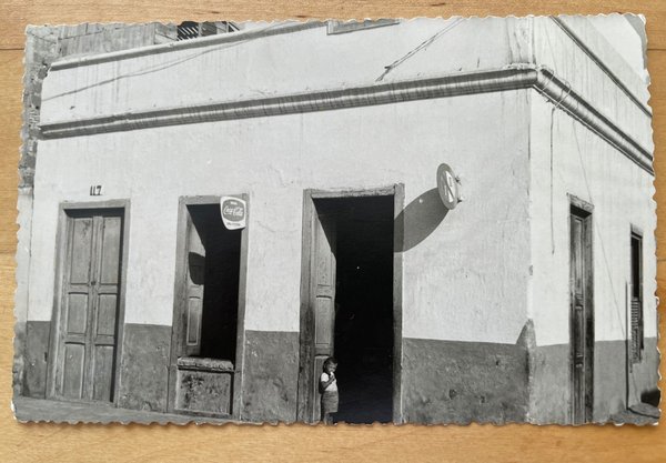 Tienda "Viveres Reyes"